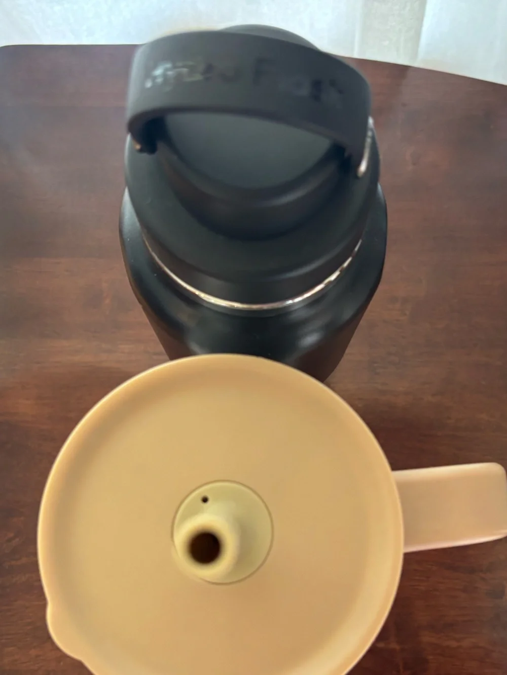 Hydro Flask *BUNDLE* Black 32oz Bottle & Tan 40oz Tumbler